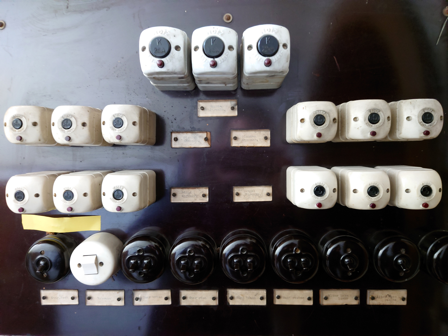 Elektroinstallation und Sicherungen